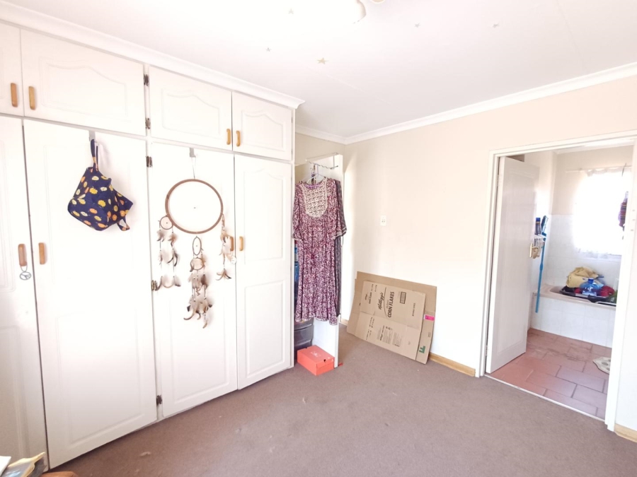 1 Bedroom Property for Sale in Langenhovenpark Free State